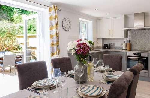Port Gaverne Cottage | STOP TIDE, family friendly, with a garden in Port Isaac