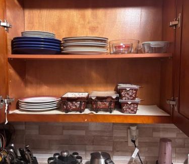 Queens House | STOPnREST EATnSLEEP FOR BUSY BODY ON THE MOVE