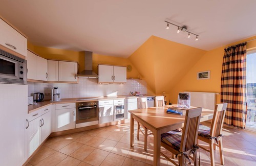 Muritz Apartment | Storchenhorst vacation apartment with unobstructed views in Göhren-Lebbin