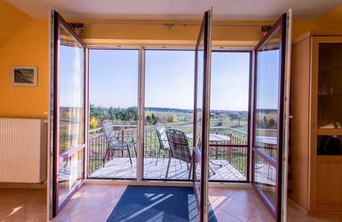 Muritz Apartment | Storchenhorst vacation apartment with unobstructed views in Göhren-Lebbin