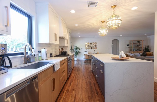 Tulsa House | Storied Cottage w/pool & hot tub