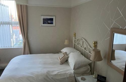 West Cliff House | Storrbeck Guest House