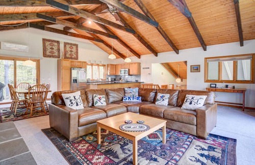 Jackson House | StoryLand Big Chalet|AC|Ping-Pong|Fire Pit 🎢🏓🔥