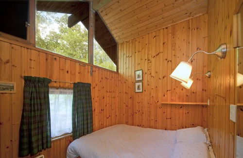 Taynuilt Cabin | Strae is a Charming Log Cabin, Deep in the Forest, by a Babbling Burn.