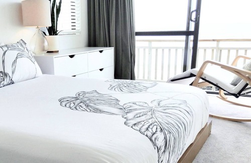 Ahipara House | Straight across the road from the beach, make the very best of coastal living.