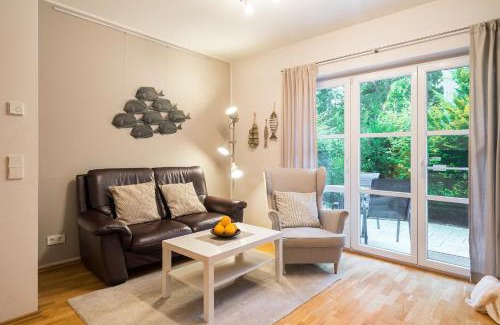 Ostseebad Ahrenshoop Apartment | Strandleben 02 - Dora Koch-Stetter