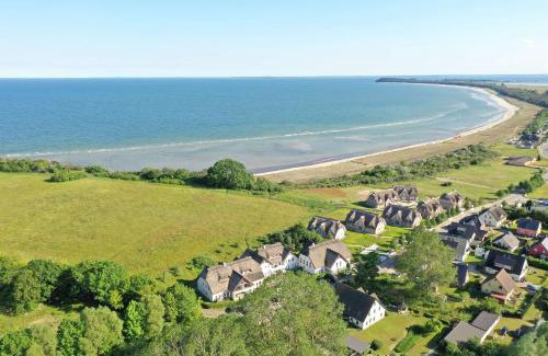 Lobbe Apartment | strandnah, Wintergarten, gratis Nutzung vom AHOI Erlebnisbad und Sauna in Sellin - Strandhaus Mönchgut FeWo08