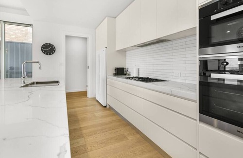 Port Elliot House | Strangeways Stays! -Slps 10, 4 Bdrm, Oceanview