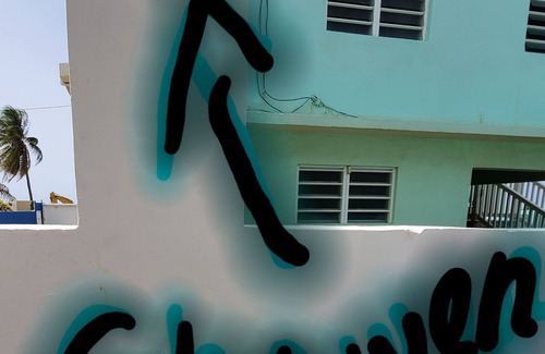 Herreras House | Strawberry Beach apartment