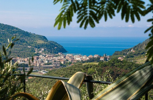Levanto Apartment | Strawberry - Charming little apartment with panoramic terrace in Levanto, Cinque Terre
