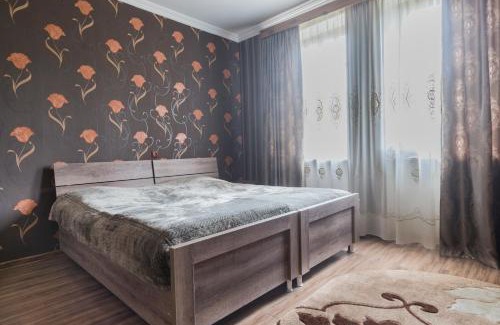 Zanavi House | Strawberry