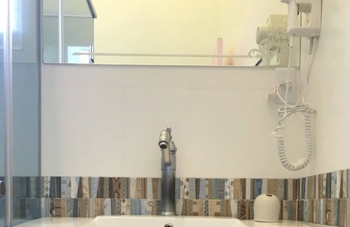 Donghe Bed & Breakfast | Straybirds BnB