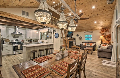 Hiawassee Cottage | Striking Getaway w/Hot Tub, Deck & Lake Access!