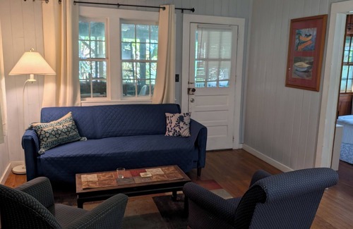 Ocean Drive Apartment | Stroll to the Beach