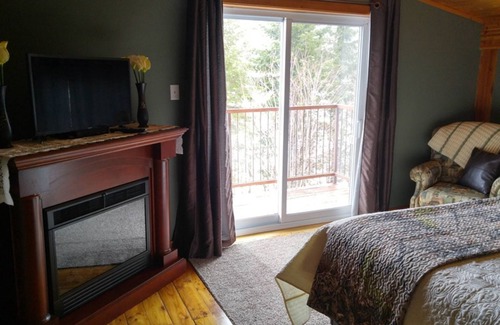 Kingsclear Bed & Breakfast | Strong Timbers B&B