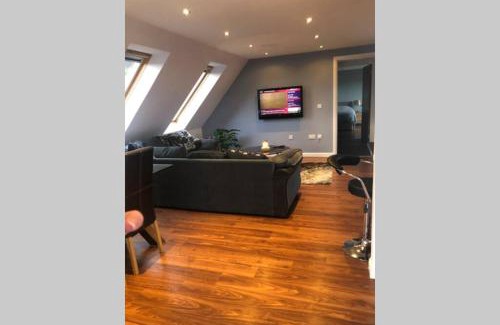 Blair Drummond Apartment | Struan Coach house in gated residence