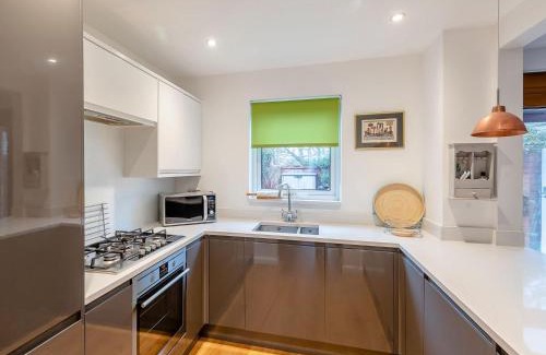 Lincoln House | Strugglers Retreat - Uk32878
