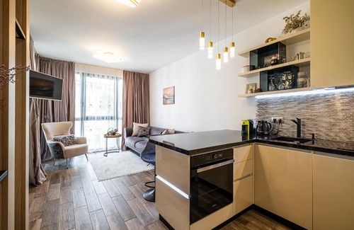 Saints Constantine and Helena Apartment | studio Sea Pearl