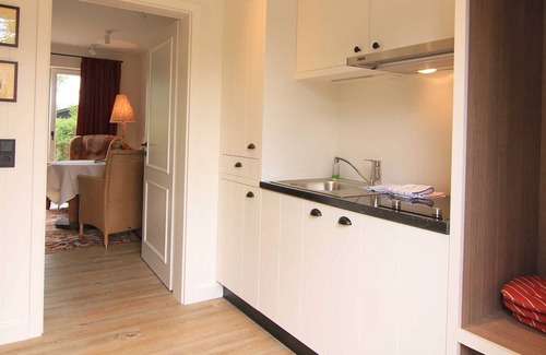 Wenningstedt-Braderup Cottage | Studio 06 - Pension Mowen Nest