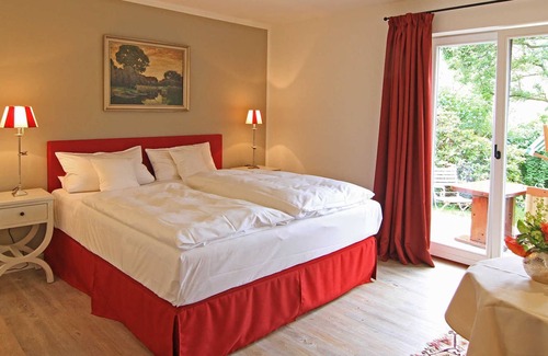 Wenningstedt-Braderup Cottage | Studio 06 - Pension Mowen Nest