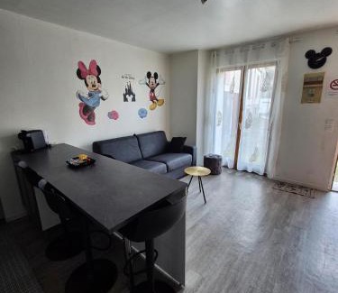 Esbly Apartment | Studio à 2 pas de Disneyland