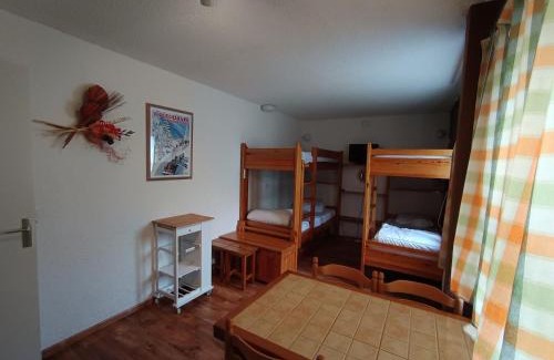 Montgenevre Apartment | Studio économique 4 pers - 1* - Animaux admis - Centre village Montgenèvre - FR-1-445-75