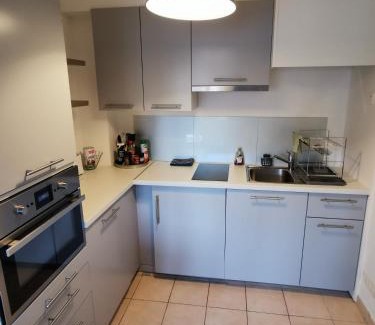 Lamalou-les-Bains Apartment | STUDIO 2 étoiles Rénové Proche des THERMES