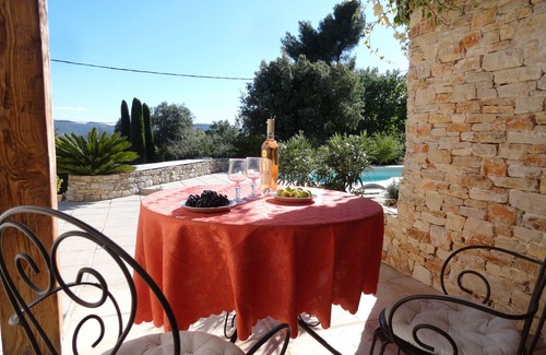 Gareoult Apartment | STUDIO 2 INDEPENDENT PERS WITH SWIMMING POOL