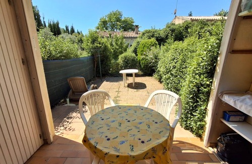 Greoux-les-Bains Apartment | Studio 25m2 Avec Jardin à Gréoux les Bains