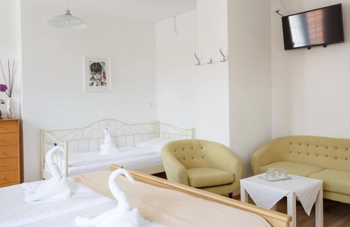 Morbisch am See Cottage | Studio 3-bett Zimmer, Dusche, WC - Pension Laubenhof