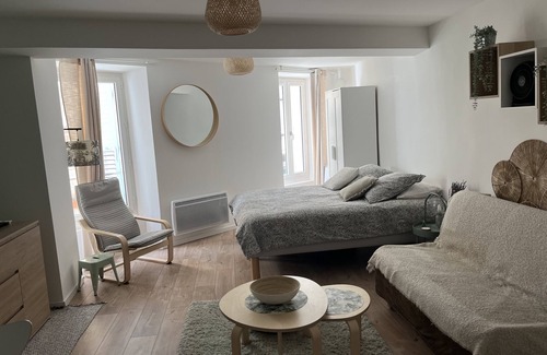 Hyeres City Centre Apartment | STUDIO 30m2 - Heart of Hyères - Pedestrian street