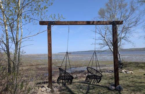 Ste Anne de Beaupre Apartment | Studio 4 - 2 min du Bord de l'eau Foyer & Barbecue