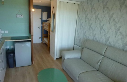 Damgan Apartment | Studio 4 people. facing the sea+swimming pool+tennis