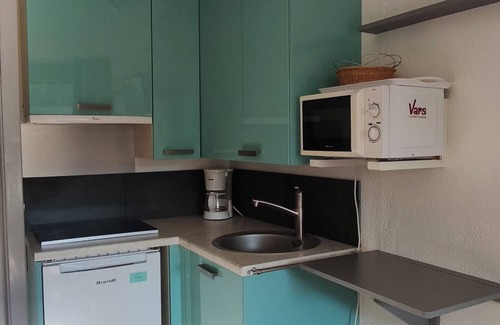 Les Claux Apartment | Studio 4 people Vars les Claux - 100m from the slopes and shops point show