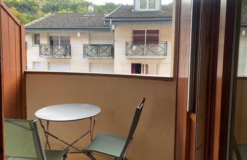 Brides-les-Bains Apartment | Studio 4 pers. Centre Brides, Balcon Sud, Wi-Fi, à 200m Télécabine et Thermes - FR-1-512-82