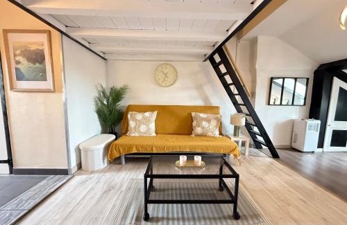 Oullins Apartment | Studio 4 personnes à 3 min du Metro B - Aux portes de Lyon