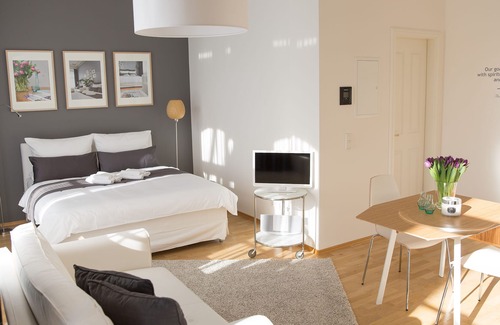 Mitte Apartment | Studio 44, Apartment GUSTAV; Center, BALCONY, bicycles, free WiFi