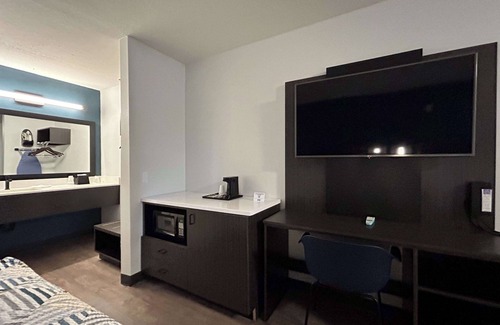 Lake Elsinore Hotel | Studio 6 Lake Elsinore, Ca