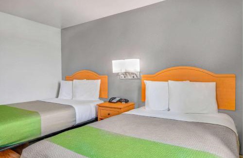 Opelika Hotel | Studio 6-Opelika, AL - Auburn Al