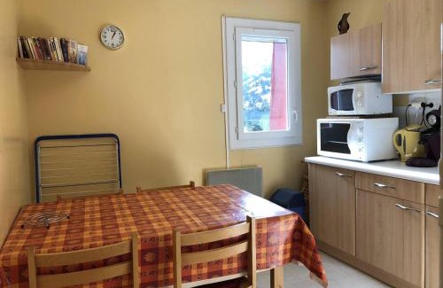 Arette Apartment | Studio 6 pers, à côté des pistes, parking & ascenseur, casier à skis, proche commerces - FR-1-602-101