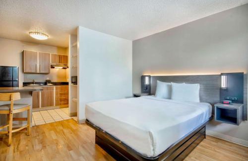 Medical Center District Hotel | Studio 6-San Antonio, TX - Medical Center
