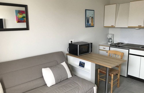 Larmor-Plage Apartment | Studio 8 by the sea in Larmor plage