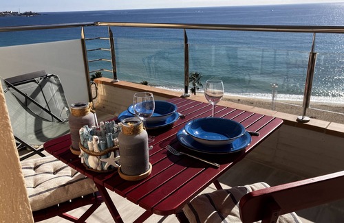 Calonge Apartment | Studio Apartment "Costa Brava Beach" with Sea View, 2 Private Terraces & Wi-Fi