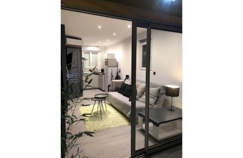 San-Gavino-di-Carbini Apartment | Studio air-conditioning at Pierre's