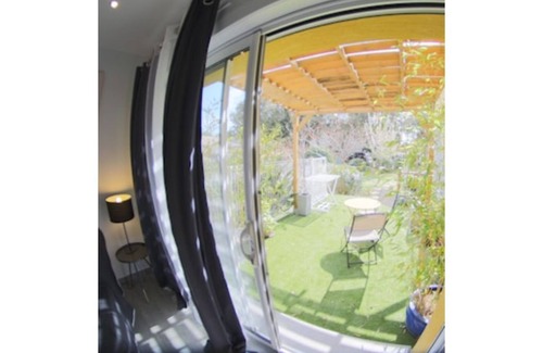 San-Gavino-di-Carbini Apartment | Studio air-conditioning at Pierre's