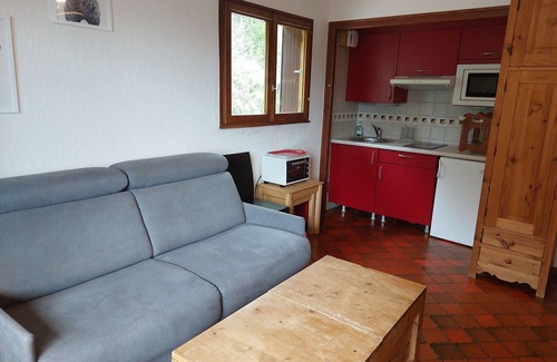 Le Grand-Bornand Apartment | Studio Apartment "Lumineux La Tournette" with Mountain View & Balcony