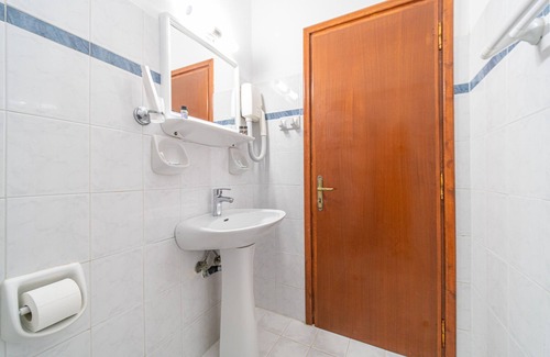 Notos Apartment | Studio Apartment "75 steps taverna two-bedroom" with Sea View, Balcony & Wi-Fi