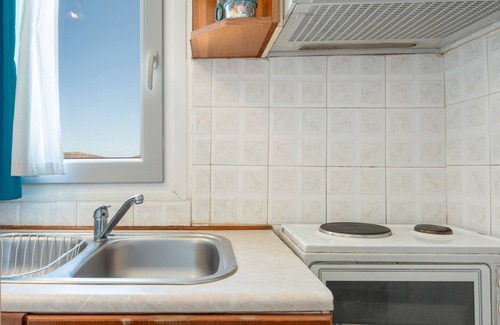 Livadi Apartment | Studio Apartment 'Agnadi' with Sea View, Balcony and Air Conditioning