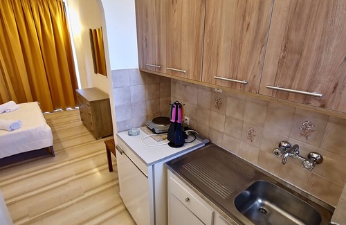 Melikia Apartment | Studio Apartment 'Alexandra Studio 3' with Private Balcony & Wi-Fi