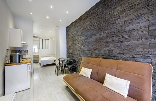 Quartier du Port Apartment | Studio Apartment 'Appartement Cosy - Sur Le Port' with Shared Garden, Wi-Fi and Air Conditioning